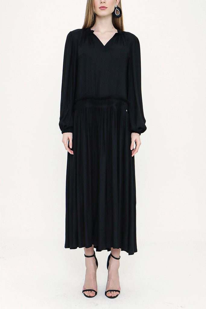 Black Pleated wide-cut dress 93469
