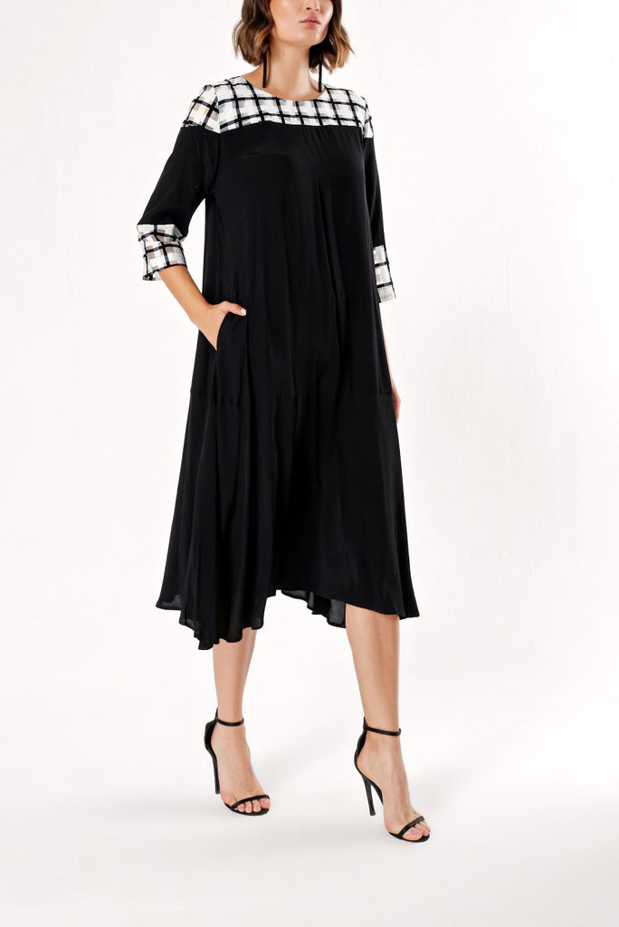Siyah Beyaz Desenli kumaş kombinli elbise 93950